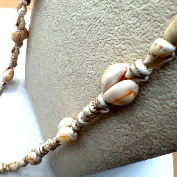 Vintage Boho Seashell Beaded Necklace    A5 - Picture 7 of 13